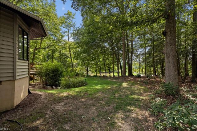 12210 Waterview TRL, Carrollton, VA 23314