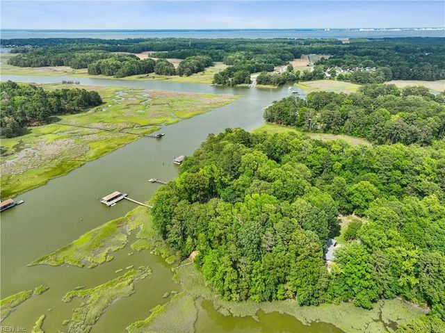 12210 Waterview TRL, Carrollton, VA 23314