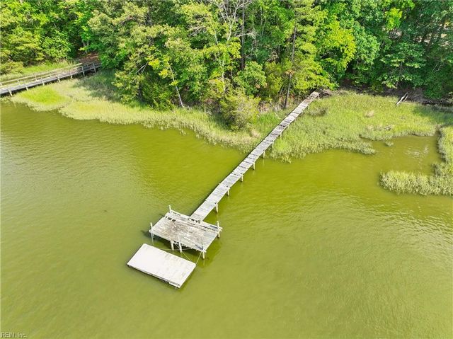 12210 Waterview TRL, Carrollton, VA 23314