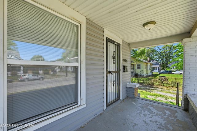4206 W Market St, Louisville, KY 40212