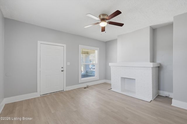 4206 W Market St, Louisville, KY 40212