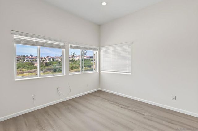 1245 Van Nuys St, San Diego, CA 92109