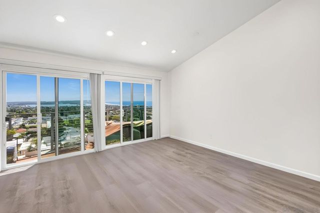 1245 Van Nuys St, San Diego, CA 92109