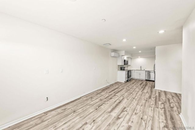 1245 Van Nuys St, San Diego, CA 92109