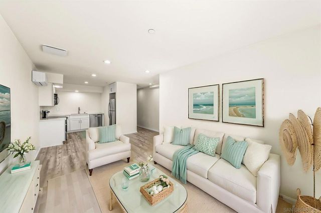 1245 Van Nuys St, San Diego, CA 92109