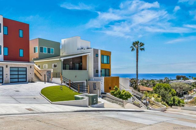 1245 Van Nuys St, San Diego, CA 92109