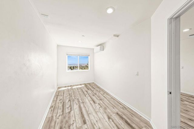 1245 Van Nuys St, San Diego, CA 92109