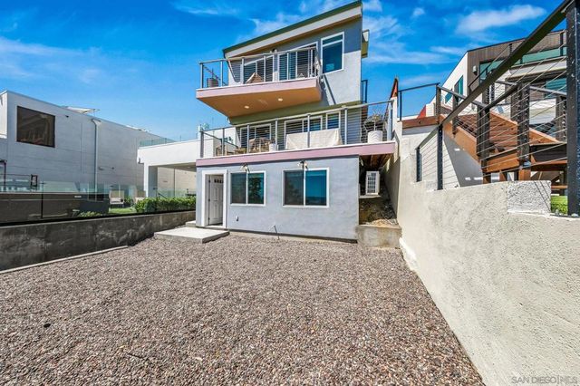 1245 Van Nuys St, San Diego, CA 92109