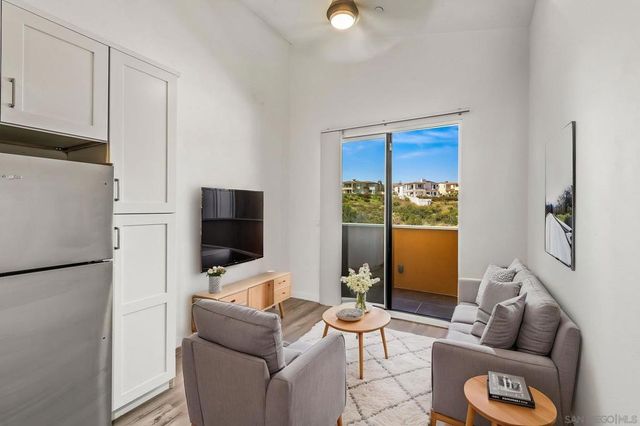 1245 Van Nuys St, San Diego, CA 92109
