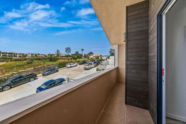 1245 Van Nuys St, San Diego, CA 92109