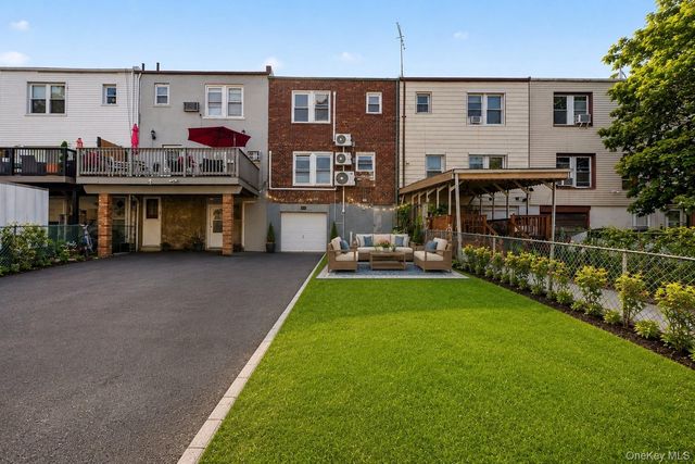 2548 Mickle Avenue, Bronx, NY 10469