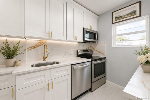2548 Mickle Avenue, Bronx, NY 10469