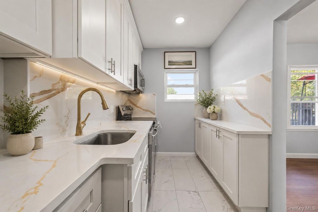 2548 Mickle Avenue, Bronx, NY 10469 — photo 4