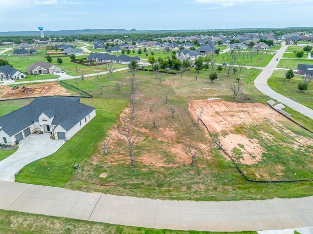 2413 Candlestick Drive, Granbury, TX 76049