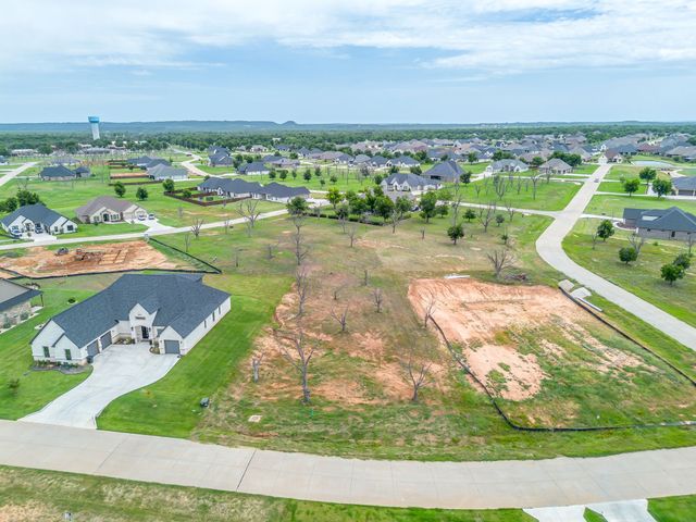 2413 Candlestick Drive, Granbury, TX 76049