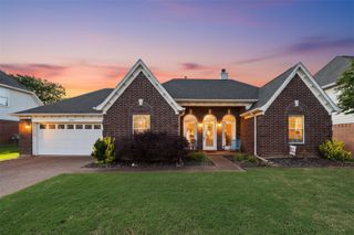 9794 KINGSRIDGE DR, Lakeland, TN 38002
