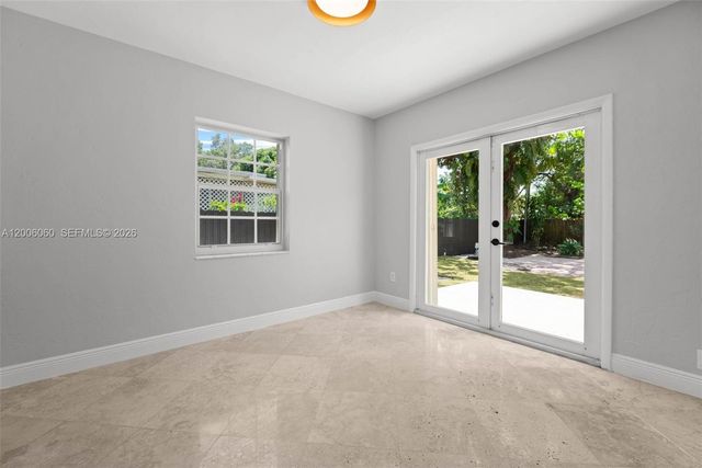 11222 NE 9th Avenue, Biscayne Park, FL 33161