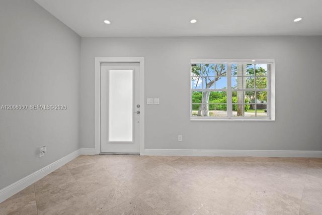 11222 NE 9th Avenue, Biscayne Park, FL 33161