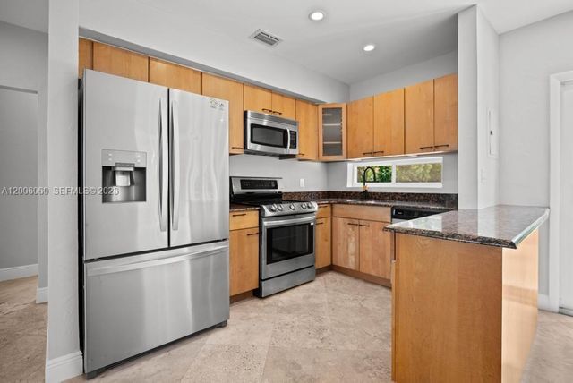 11222 NE 9th Avenue, Biscayne Park, FL 33161