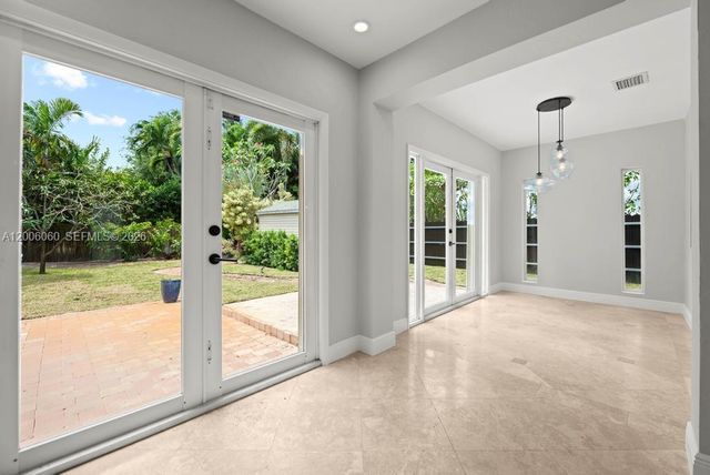11222 NE 9th Avenue, Biscayne Park, FL 33161