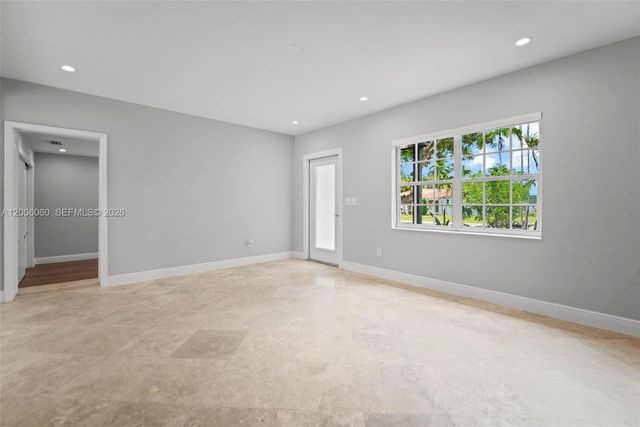 11222 NE 9th Avenue, Biscayne Park, FL 33161