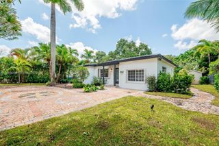 11222 NE 9th Avenue, Biscayne Park, FL 33161