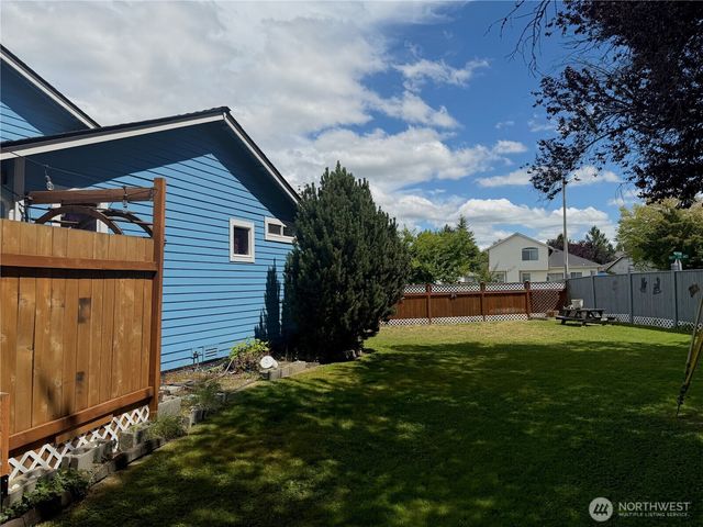 5410 64th Place NE, Marysville, WA 98270