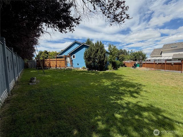 5410 64th Place NE, Marysville, WA 98270