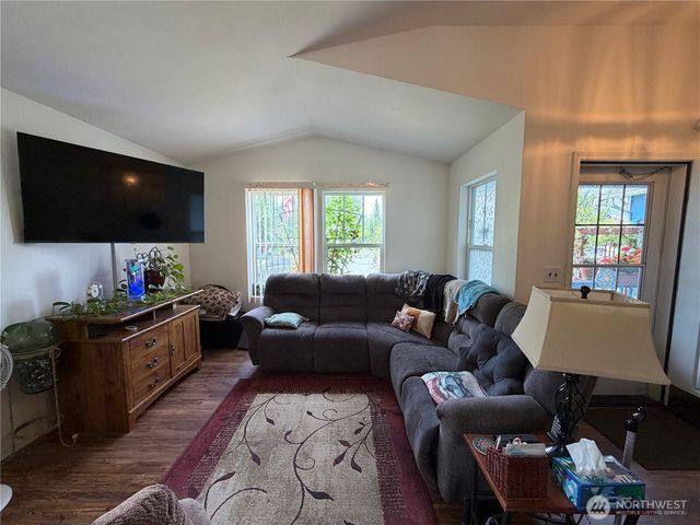 5410 64th Place NE, Marysville, WA 98270