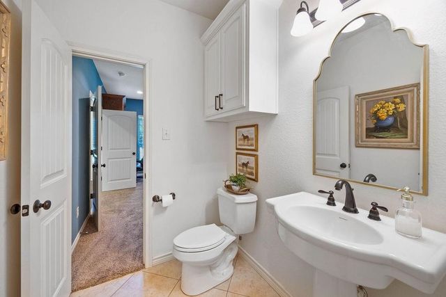 577 Hidden Lakes Boulevard, Gunter, TX 75058