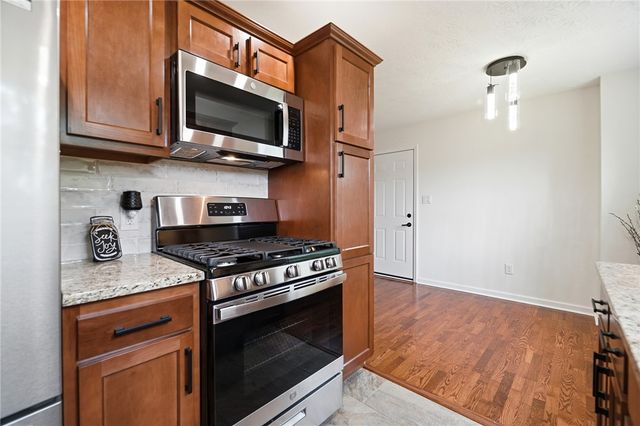 136 E Ridgeway Drive, Centerville, OH 45459