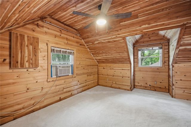 136 E Ridgeway Drive, Centerville, OH 45459