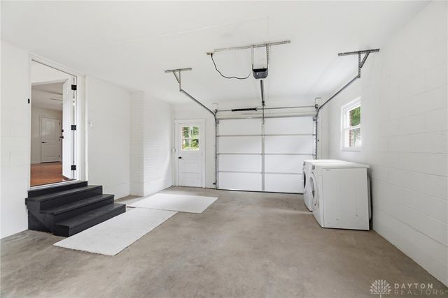 136 E Ridgeway Drive, Centerville, OH 45459