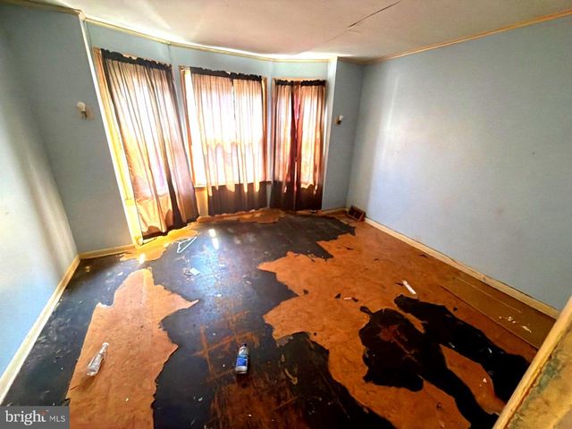 670 SOUTHARD ST, Trenton, NJ 08638