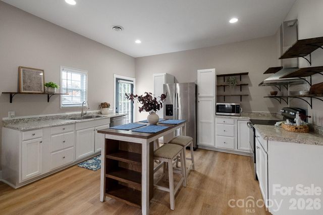 41 Selma Drive, Mooresville, NC 28115