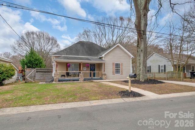 41 Selma Drive, Mooresville, NC 28115