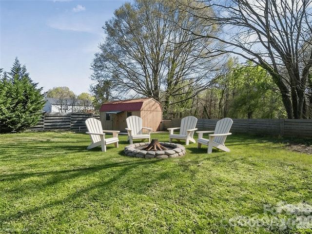 41 Selma Drive, Mooresville, NC 28115
