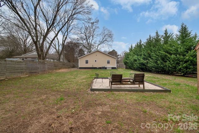 41 Selma Drive, Mooresville, NC 28115