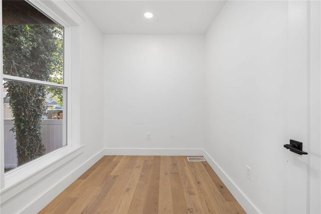 7 Sheffield Avenue A, Newport, RI 02840