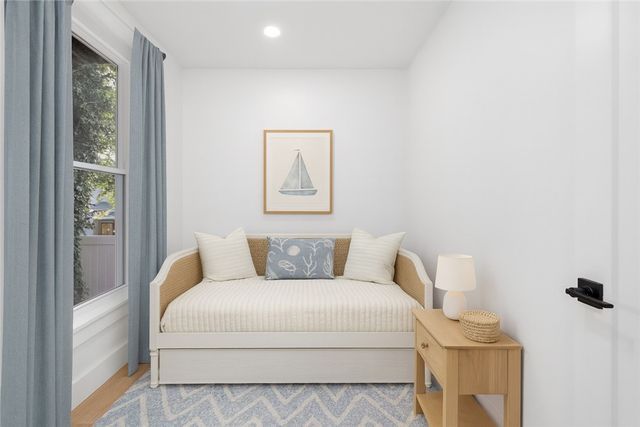 7 Sheffield Avenue A, Newport, RI 02840