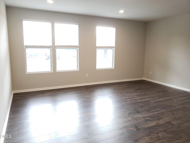 695 Grand Central Station, Apex, NC 27502