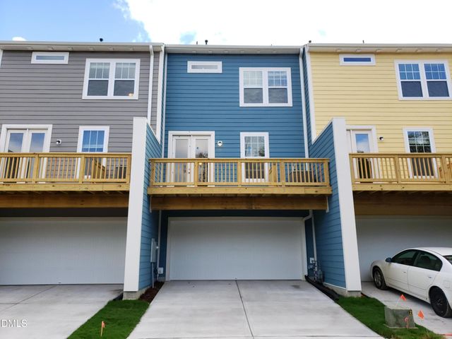 695 Grand Central Station, Apex, NC 27502