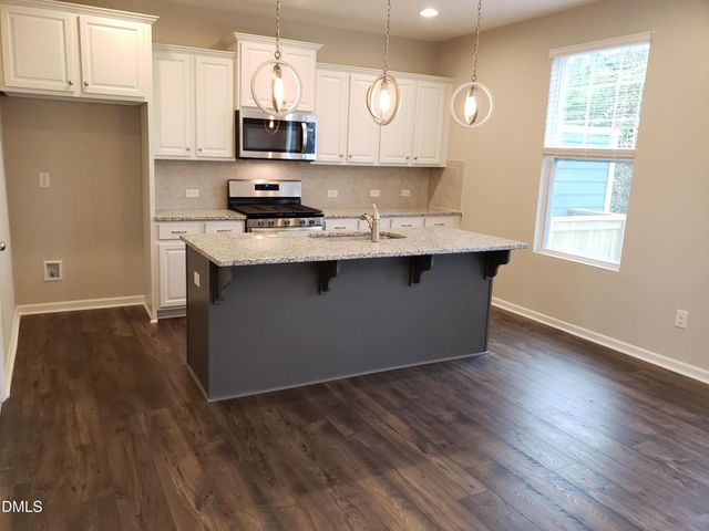 695 Grand Central Station, Apex, NC 27502