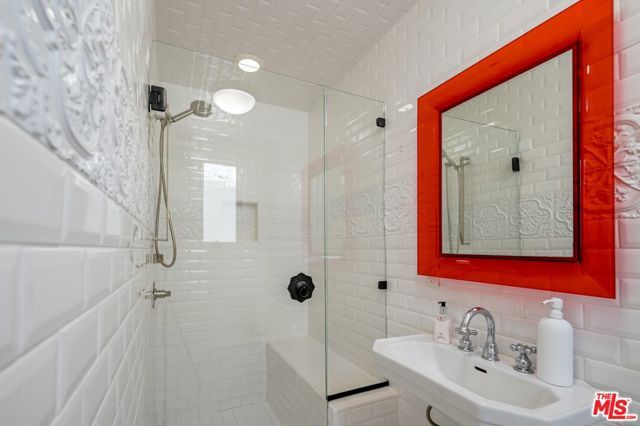 1424 N Crescent Heights Boulevard 61, West Hollywood, CA 90046