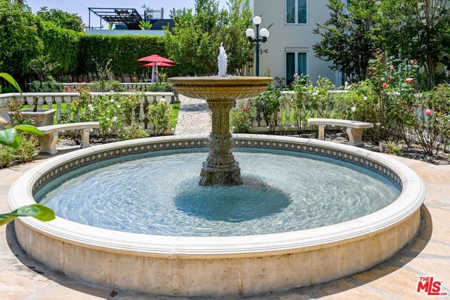 1424 N Crescent Heights Boulevard 61, West Hollywood, CA 90046