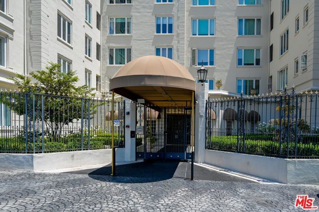 1424 N Crescent Heights Boulevard 61, West Hollywood, CA 90046