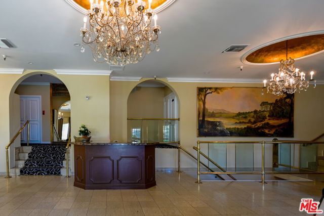 1424 N Crescent Heights Boulevard 61, West Hollywood, CA 90046