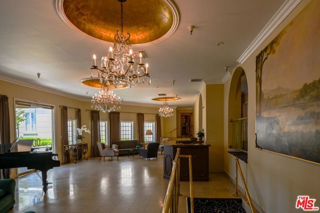 1424 N Crescent Heights Boulevard 61, West Hollywood, CA 90046