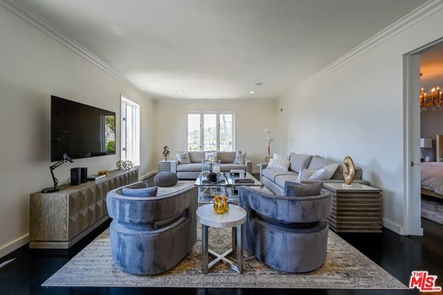 1424 N Crescent Heights Boulevard 61, West Hollywood, CA 90046