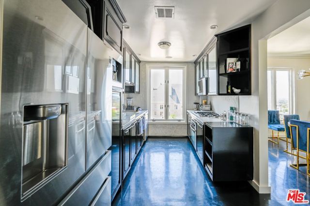 1424 N Crescent Heights Boulevard 61, West Hollywood, CA 90046